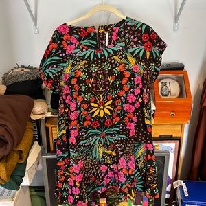 “Show-stopper”, floral dress